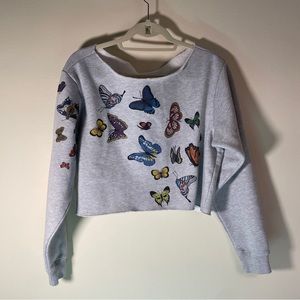 womens Butterfly print Cropped Crewneck size Small grey